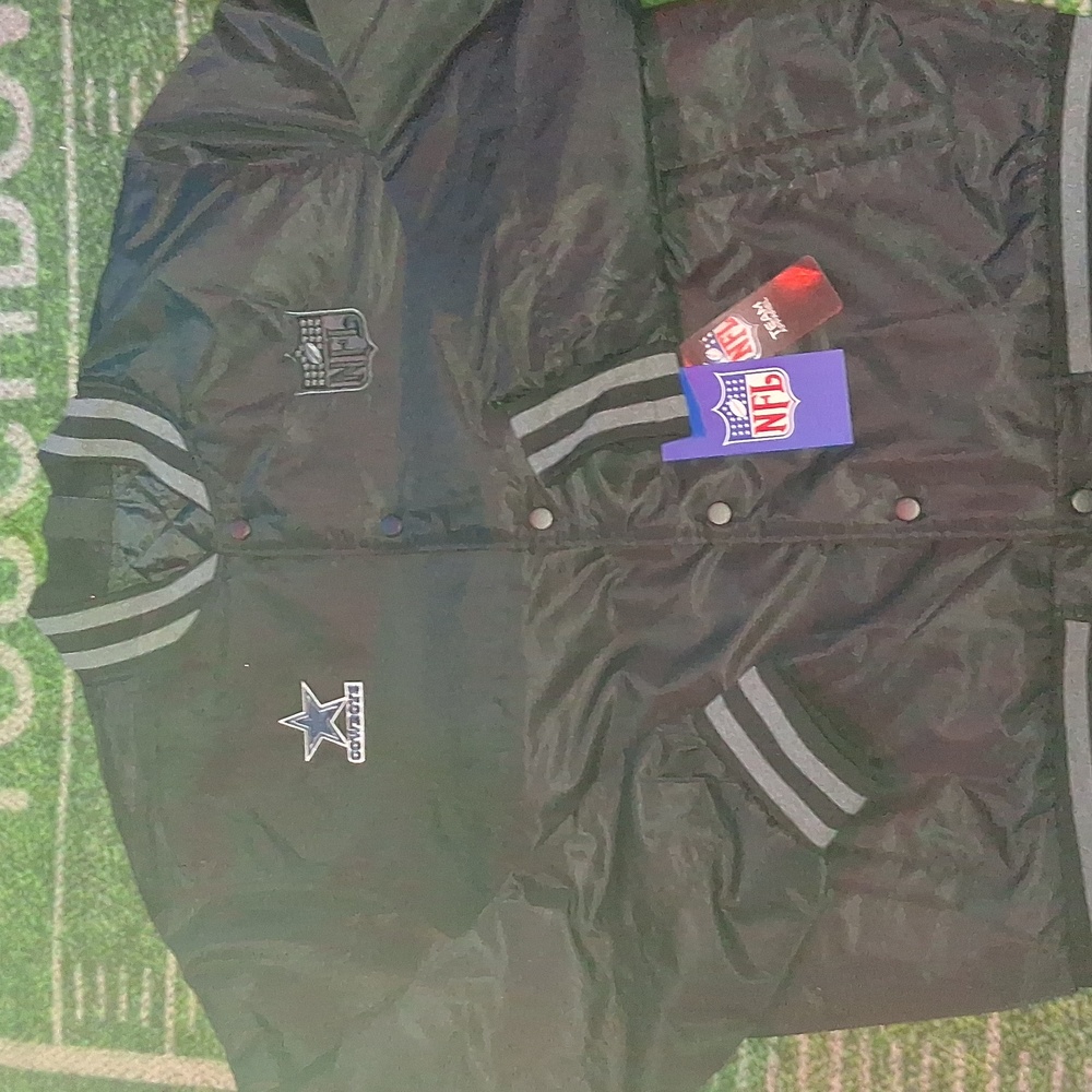 Dallas Cowboys Men's NFL Black Satin Button Down Jacket NWT